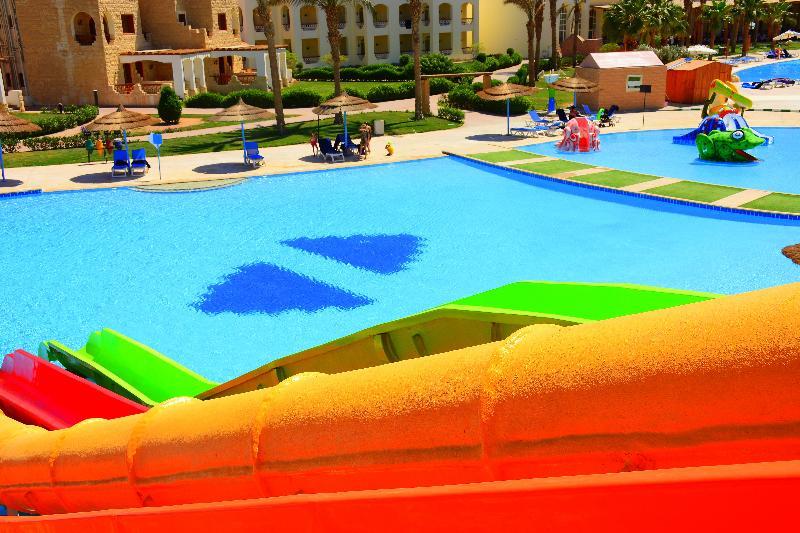 Royal Lagoons & Aqua Park Families And Couples Only 5* הורגהדה